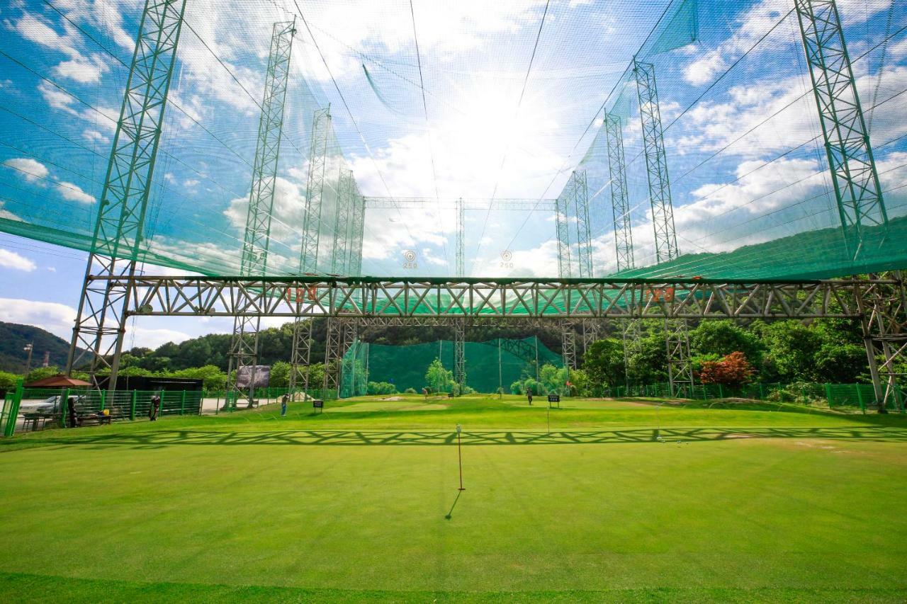Bears Town Hotel Pocheon Exterior foto