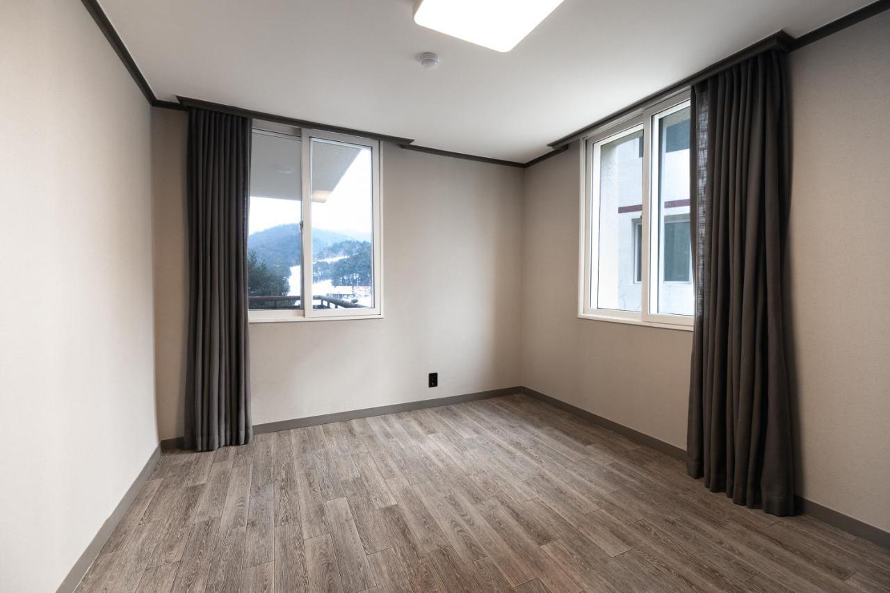 Bears Town Hotel Pocheon Exterior foto
